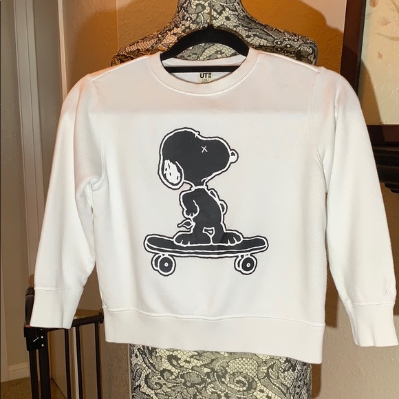 Uniqlo Other - KAWS X PEANUTS Uniqlo  Snoopy SWEATSHIRT, 7/8 RARE